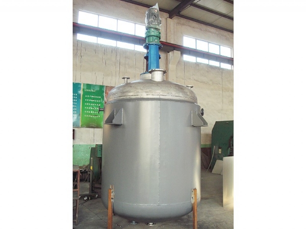 吊耳碳鋼反應釜